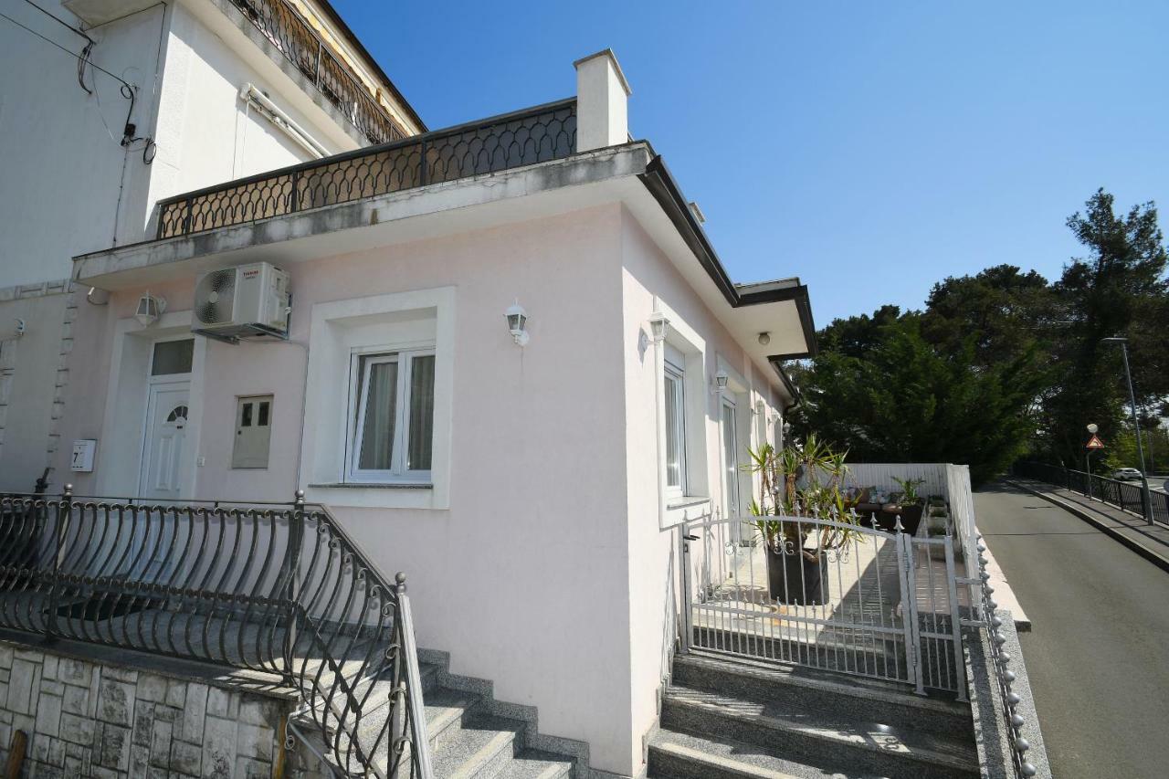 Apartment Libra With Sea View Opatija Exterior photo