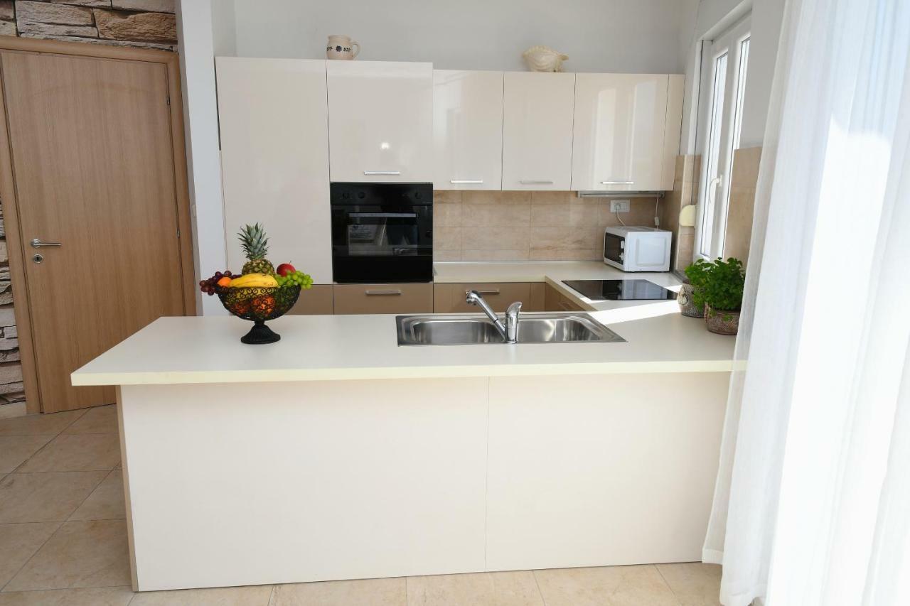 Apartment Libra With Sea View Opatija Exterior photo